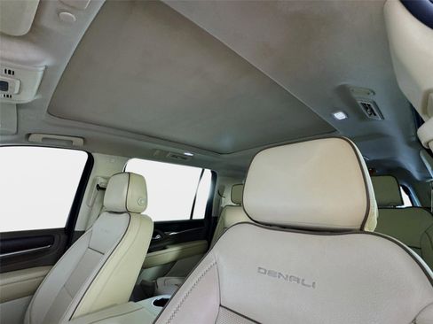 Certified 2023 GMC Yukon XL Denali AWD/4WD image 14