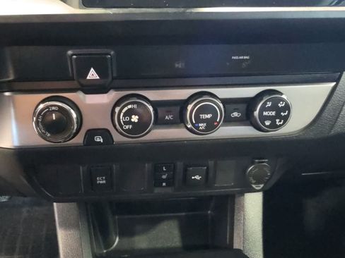 Used 2020 Toyota Tacoma 4x4 Double Cab image 21