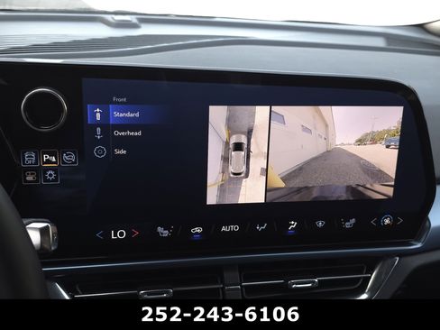 Used 2025 Chevrolet Equinox EV LT w/ Convenience Package FWD image 20
