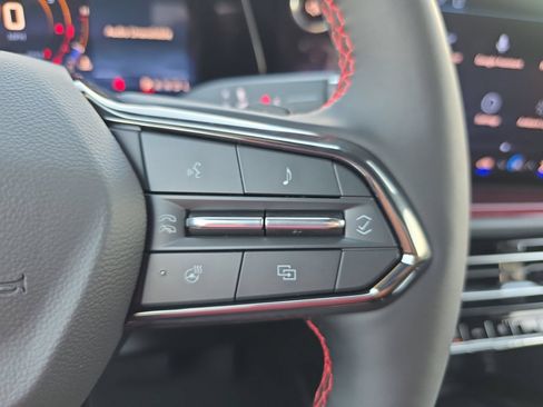 New 2027 Chevrolet Traverse RS w/ LPO, Floor Liner Package FWD image 21