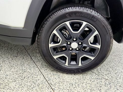 Used 2022 Jeep Compass Latitude AWD/4WD image 9