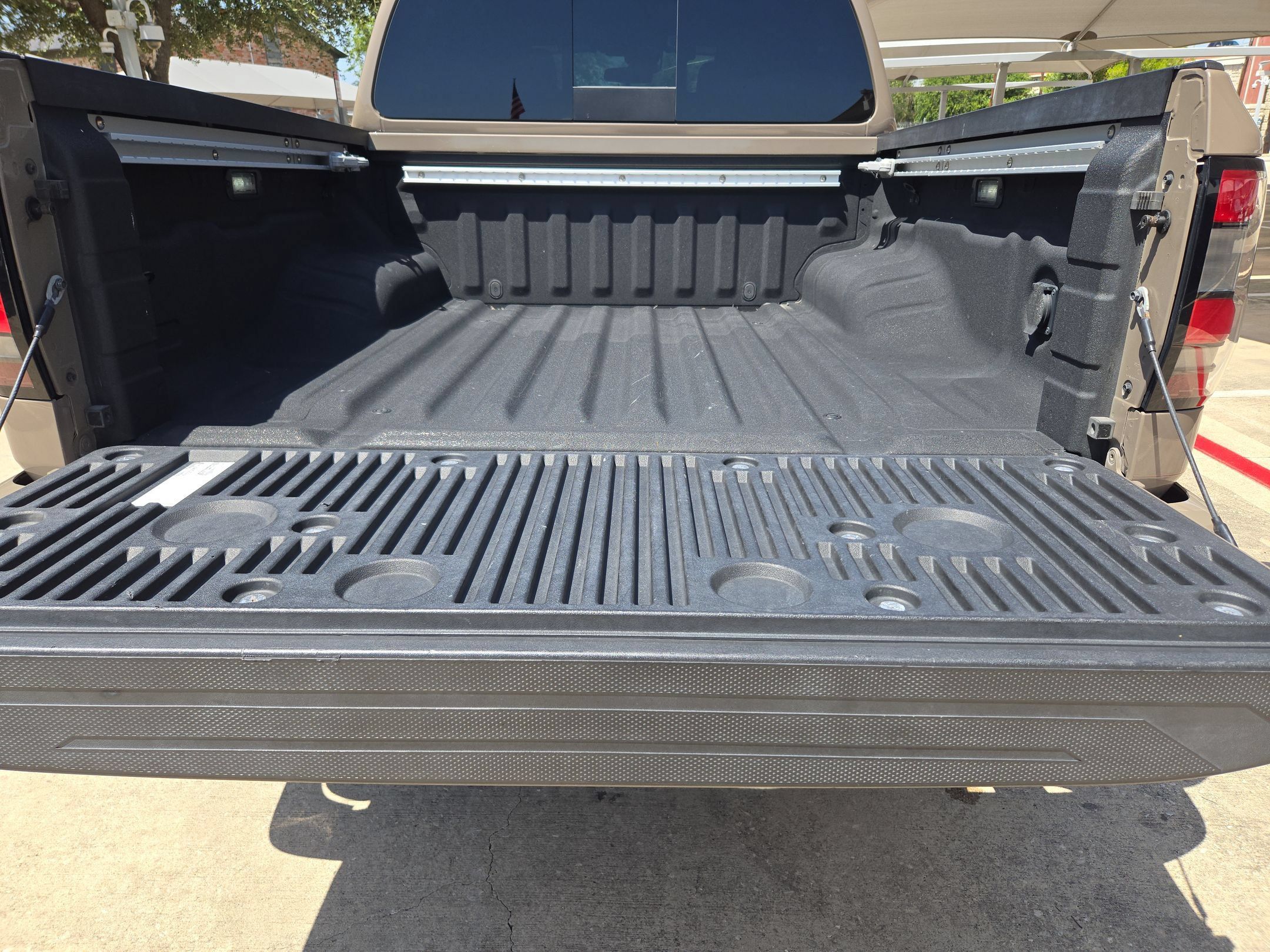 Used 2024 Nissan Frontier PRO-4X w/ Pro Convenience Package AWD/4WD image 25