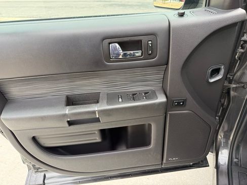 Used 2016 Ford Flex SEL w/ Equipment Group 202A FWD image 11