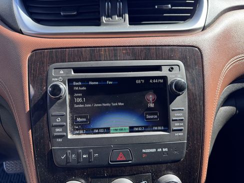 Used 2016 Chevrolet Traverse LT AWD/4WD image 22