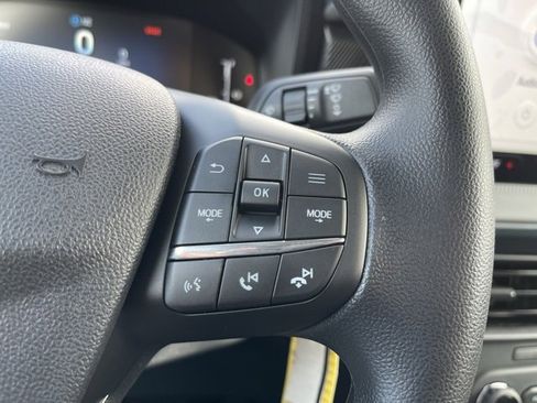 New 2025 Ford Maverick XL image 16