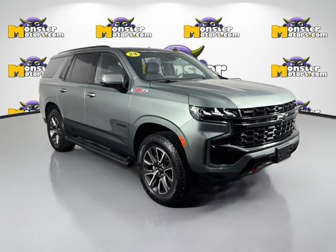 Used 2024 Chevrolet Tahoe Z71 w/ Luxury Package AWD/4WD image 3