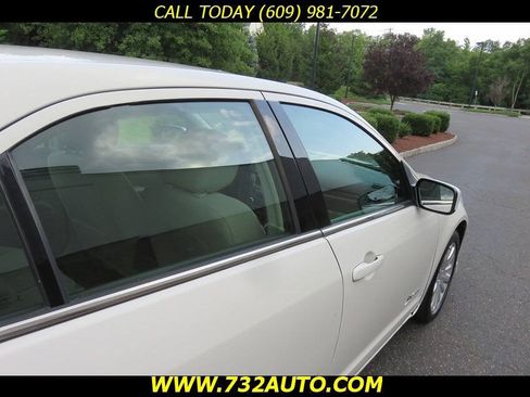 Used 2012 Ford Fusion Hybrid FWD image 19