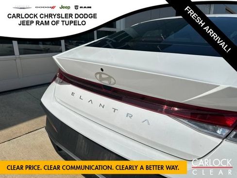 Used 2026 Hyundai Elantra SE FWD image 12