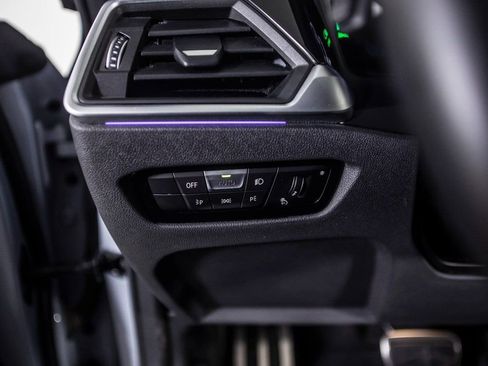 Used 2023 BMW M440i Convertible w/ Premium Package image 29