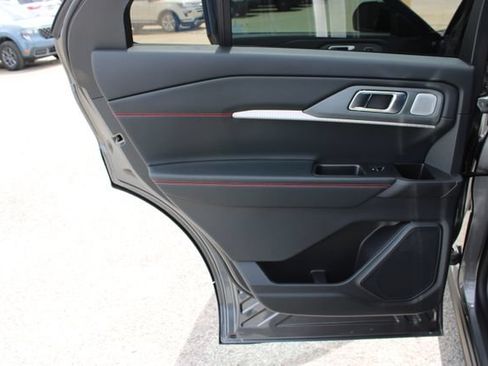 New 2026 Ford Explorer ST AWD/4WD image 8