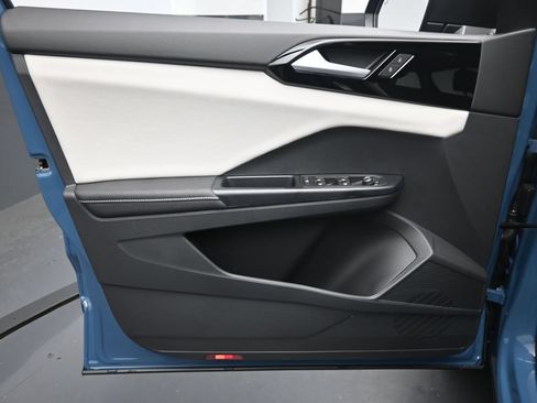New 2026 Volkswagen Taos S FWD image 19