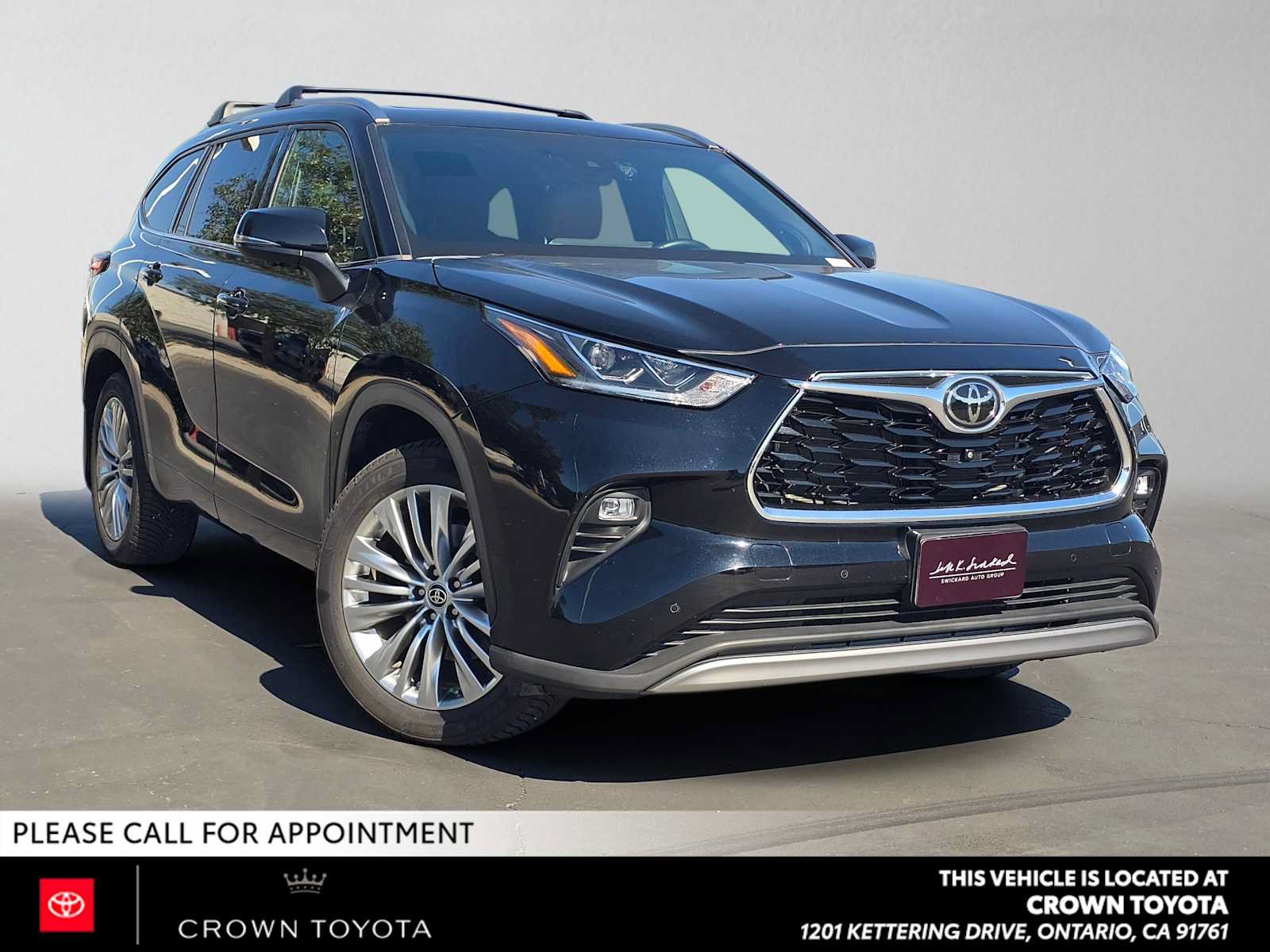 Used 2023 Toyota Highlander Platinum FWD image 1