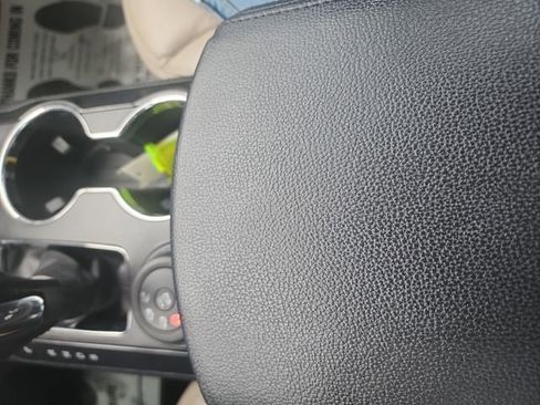 Used 2019 Ford Explorer Limited w/ Ford Safe & Smart Package image 31