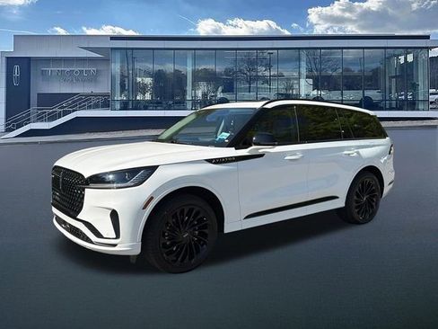 New 2026 Lincoln Aviator Reserve image 3