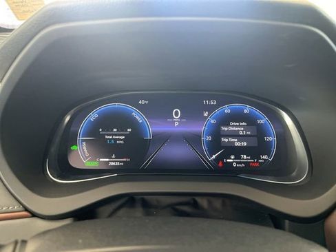 Used 2024 Toyota Venza Limited image 21