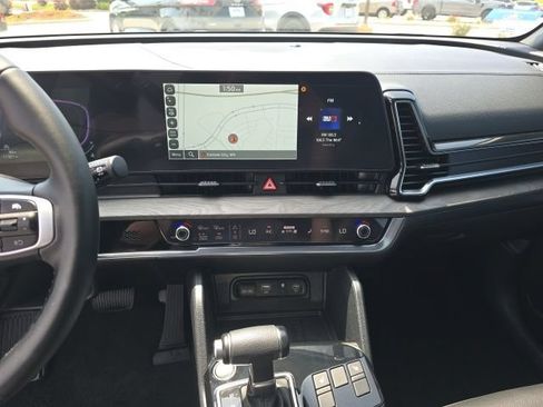 Used 2025 Kia Sportage X-Line w/ Premium Package AWD/4WD image 18