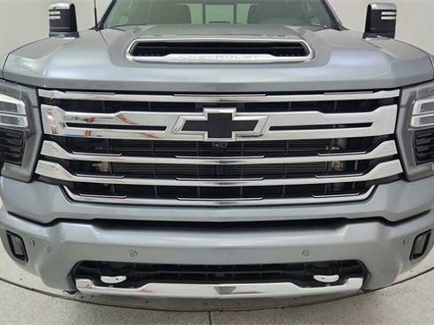 Used 2024 Chevrolet Silverado 3500 High Country image 8