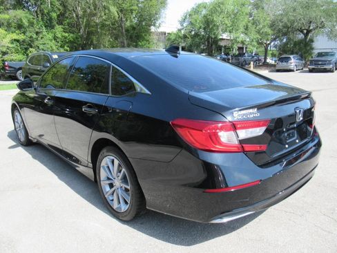 Used 2021 Honda Accord LX image 5