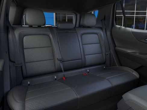 New 2027 Chevrolet Equinox LT w/ Convenience Package II FWD image 17