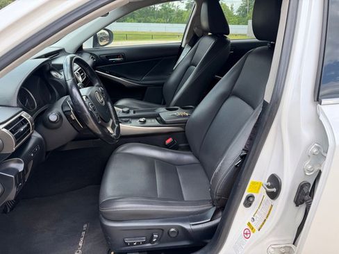 Used 2016 Lexus IS 200t w/ Premium Package RWD image 10