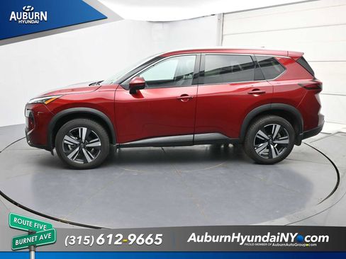 Used 2024 Nissan Rogue SL w/ SL Premium Package AWD/4WD image 17