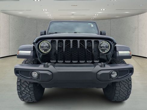 Used 2022 Jeep Gladiator Willys image 8