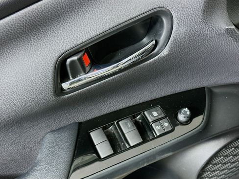 Used 2022 Toyota Prius Limited w/ Premium Convenience Package image 15