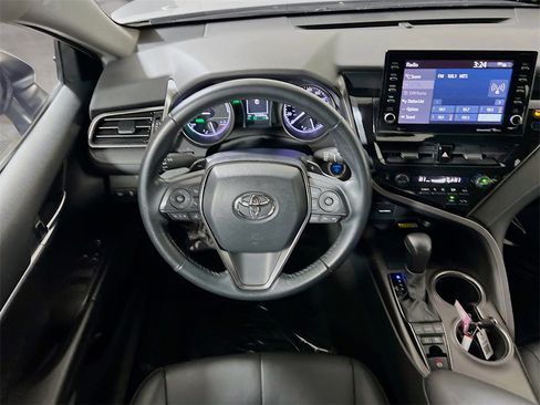 Certified 2022 Toyota Camry SE image 20