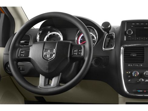 Used 2015 Dodge Grand Caravan SE FWD image 5