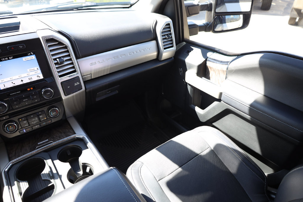 Used 2017 Ford F250 Lariat w/ Lariat Ultimate Package AWD/4WD image 20