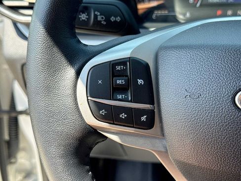 Used 2023 Ford Explorer XLT w/ Equipment Group 202A AWD/4WD image 24