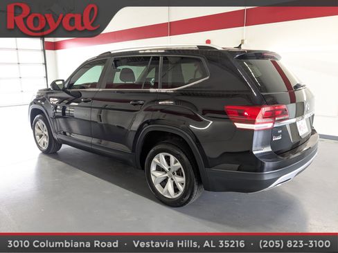 Used 2018 Volkswagen Atlas SE image 2