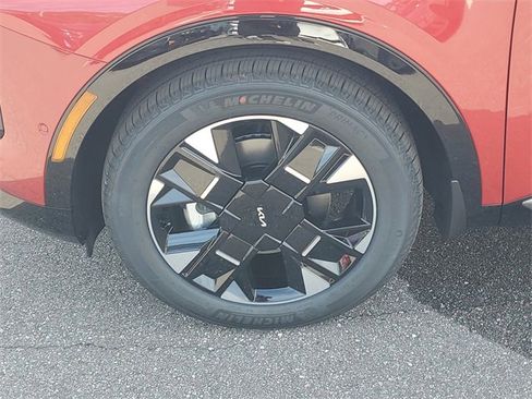 New 2026 Kia Sportage SX image 7