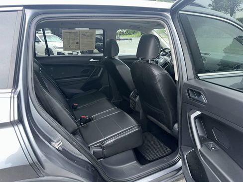 Used 2021 Volkswagen Tiguan SE FWD image 26