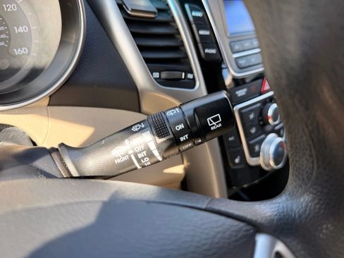 Used 2016 Hyundai Elantra GT FWD image 37