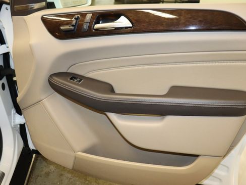 Used 2015 Mercedes-Benz ML 250 BlueTEC 4MATIC image 24