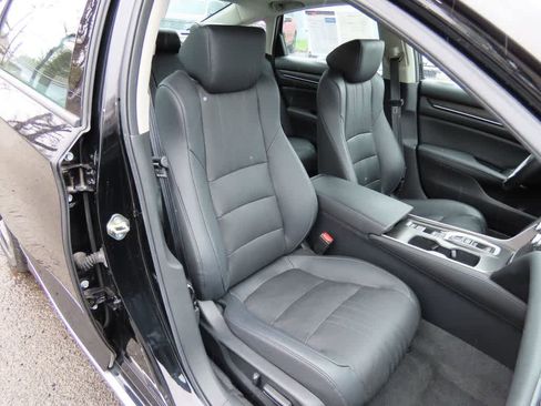 Used 2020 Honda Accord EX-L image 16
