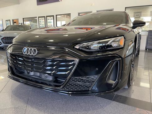 Used 2025 Audi S e-tron GT Premium Plus w/ 21" Wheel Package AWD/4WD image 11