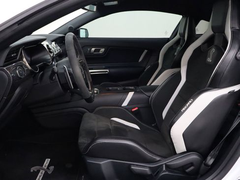 Used 2021 Ford Mustang Shelby GT500 w/ Technology Package image 14