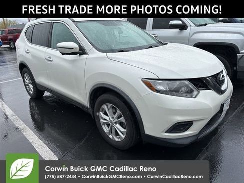Used 2016 Nissan Rogue SV w/ SV Premium Package image 2