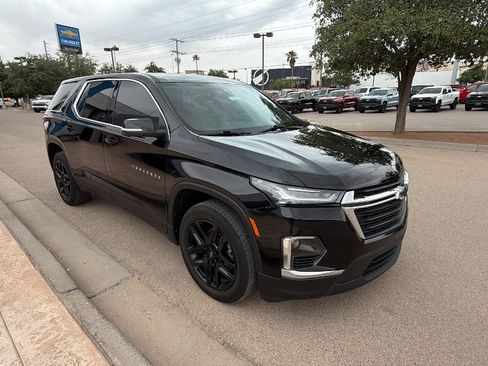 Used 2023 Chevrolet Traverse LS w/ Safety Package FWD image 7
