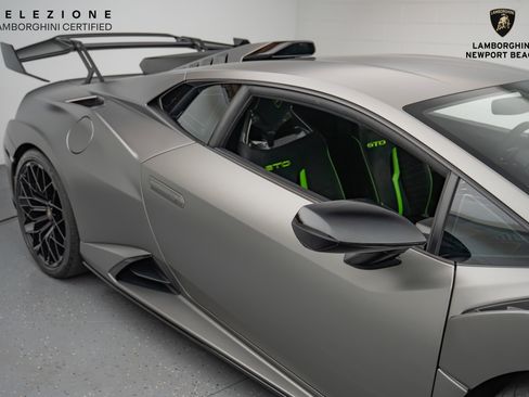 Used 2023 Lamborghini Huracan STO RWD image 5