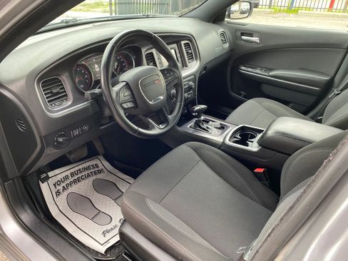 Used 2015 Dodge Charger SE AWD/4WD image 3