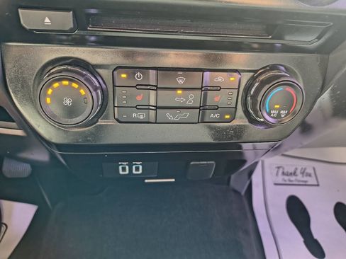 Used 2016 Ford F150 XLT w/ Equipment Group 302A Luxury AWD/4WD image 25