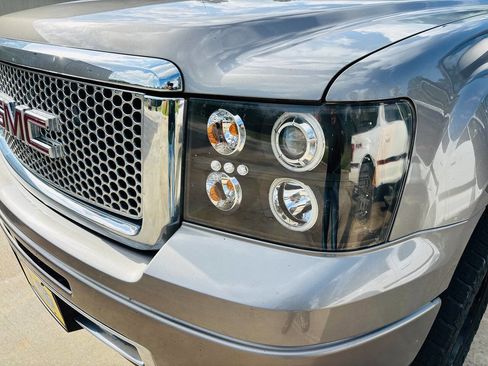 Used 2013 GMC Sierra 1500 Denali AWD/4WD image 15