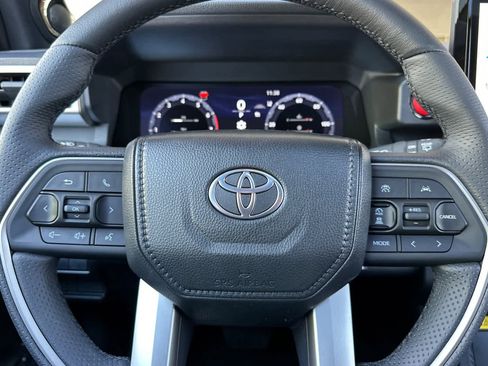 New 2026 Toyota 4Runner TRD Off-Road Premium AWD/4WD image 25