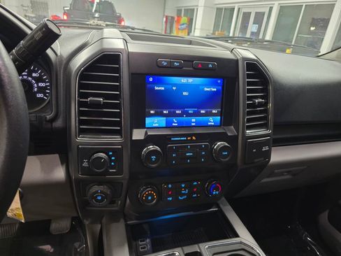 Used 2020 Ford F150 XLT w/ Equipment Group 302A Luxury AWD/4WD image 24