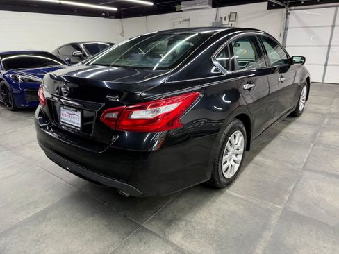 Used 2017 Nissan Altima 2.5 S FWD image 7