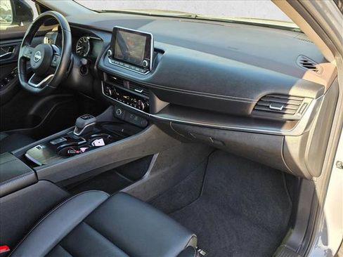 Used 2023 Nissan Rogue SV w/ SV Premium B Package image 22