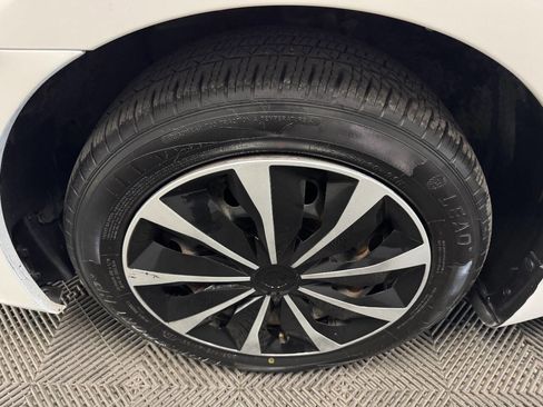 Used 2018 Nissan Sentra S image 19